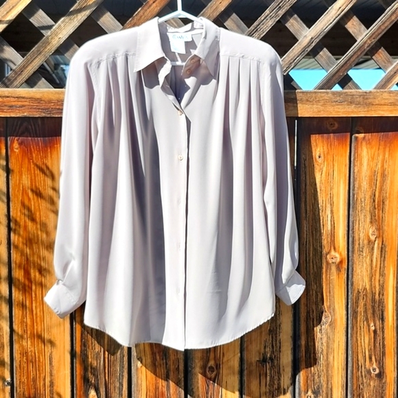 ⭐️Vintage Como Beige Button Down - Picture 1 of 9